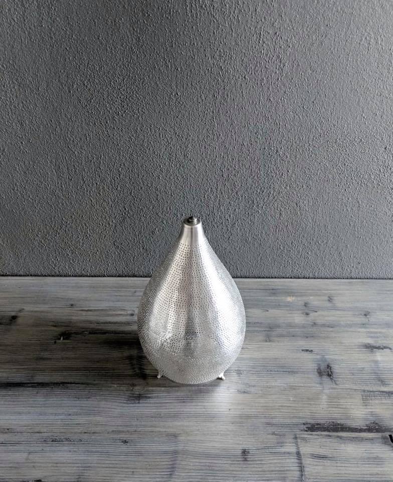 Lava POV Liten | Dråpeformet Kobber Bordlampe - Orient Design